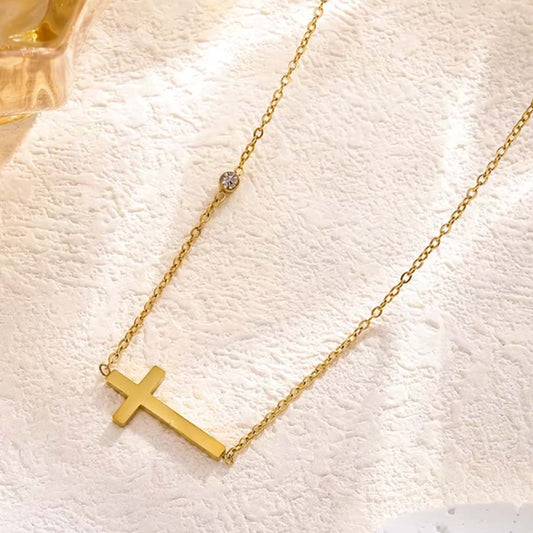 Jolana Cross Necklace Gold