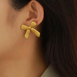 Axim Bow Earring Gold