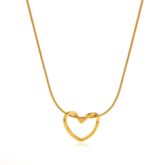 Clara Hearts necklace